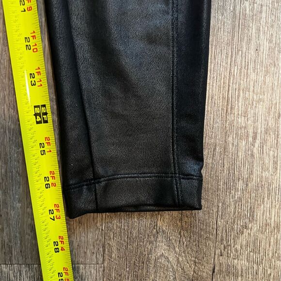 NWT Athleta Delancey Gleam Tight Black Lustre Size Small Leggings Athleisure - Picture 10 of 10